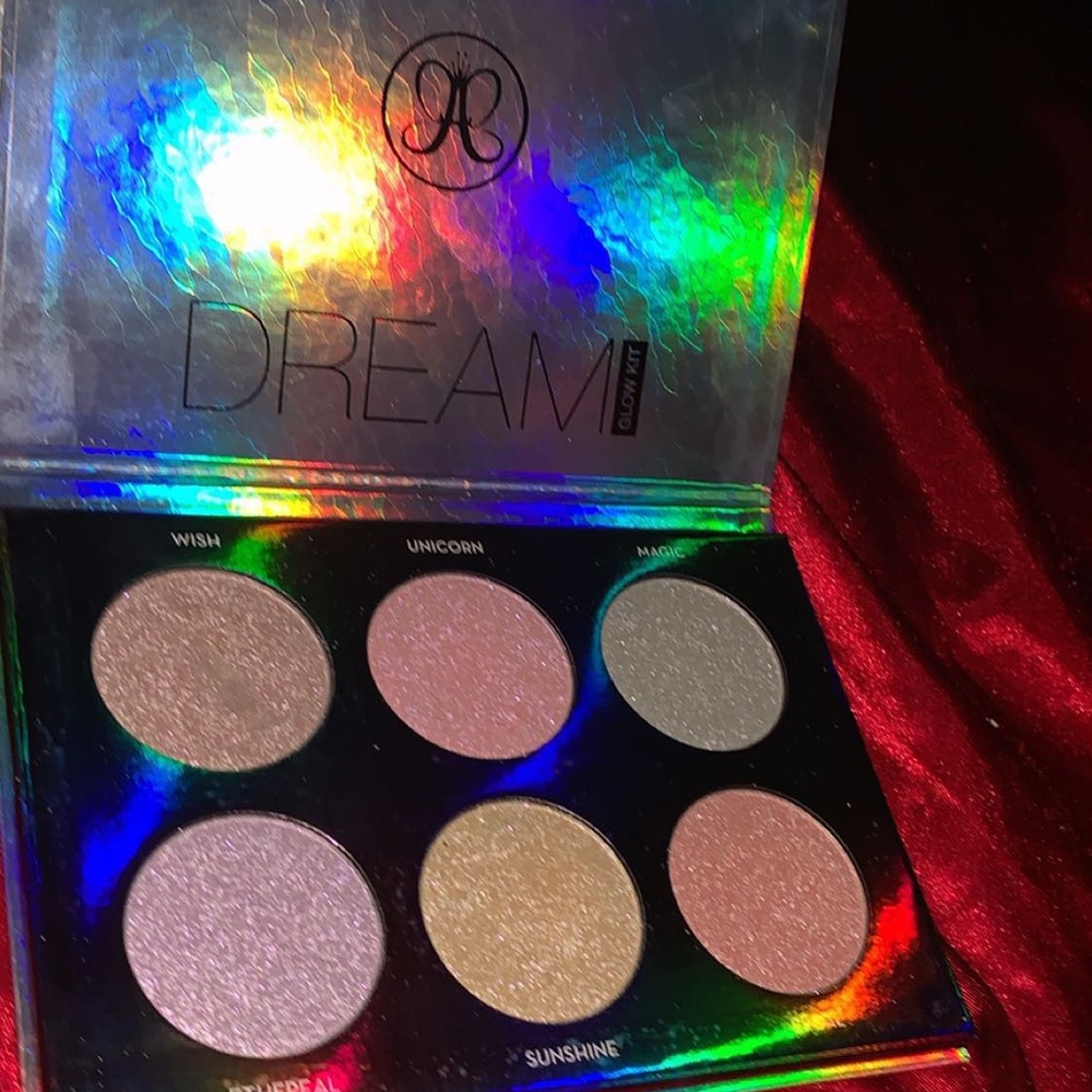 ABH DREAM GLOW KIT PALLETE 😍